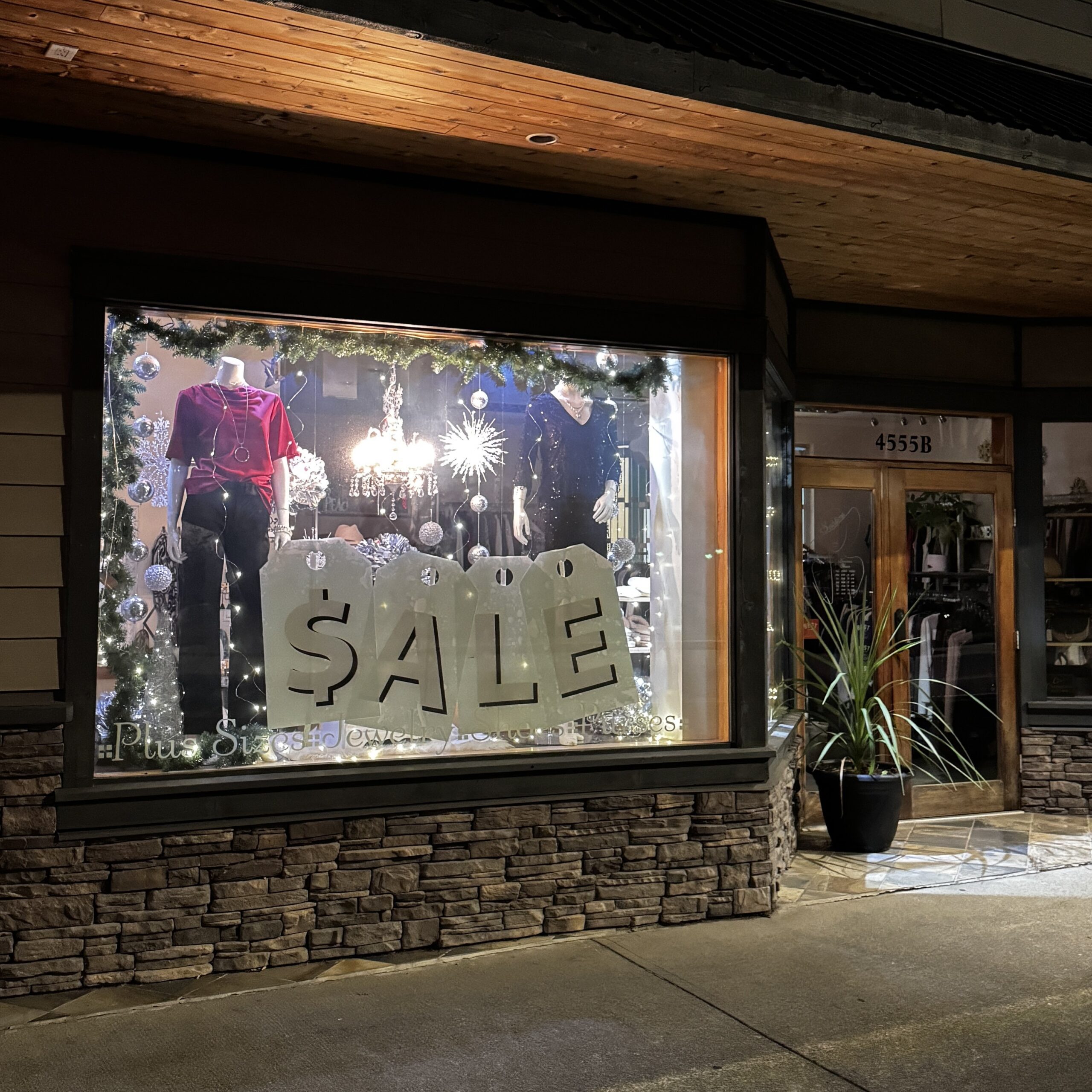 Winter Storefront - Sublime Fashions Powell River Womens Clothing Store
